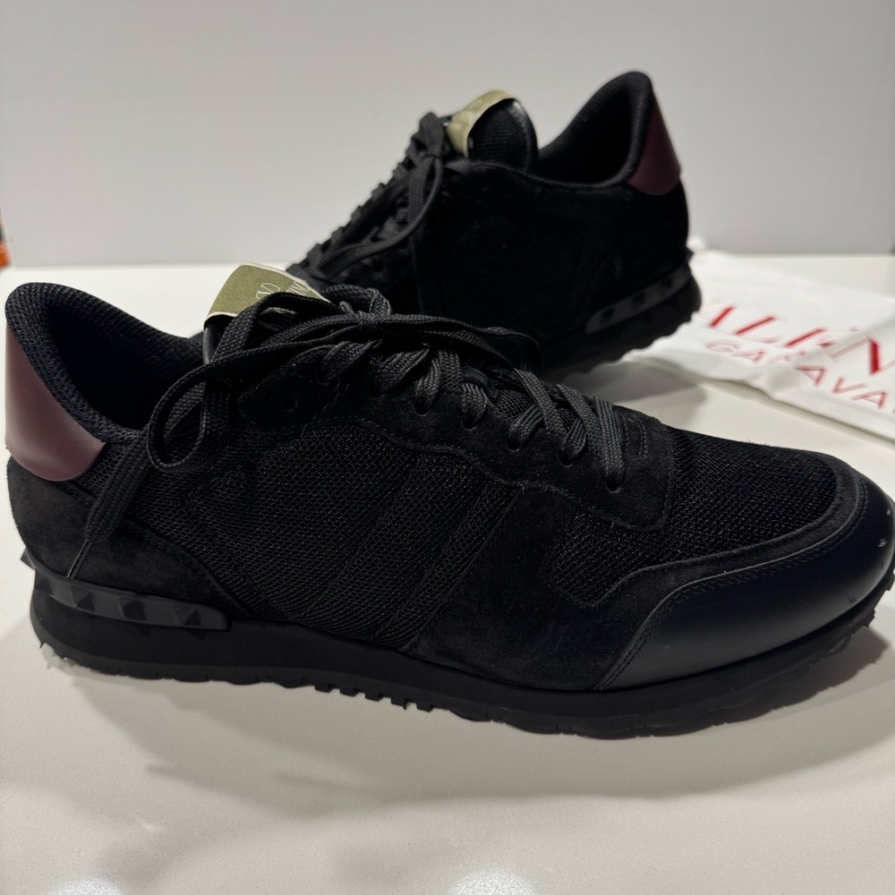 Valentino Garavani Men's Rockrunner Black Sneakers